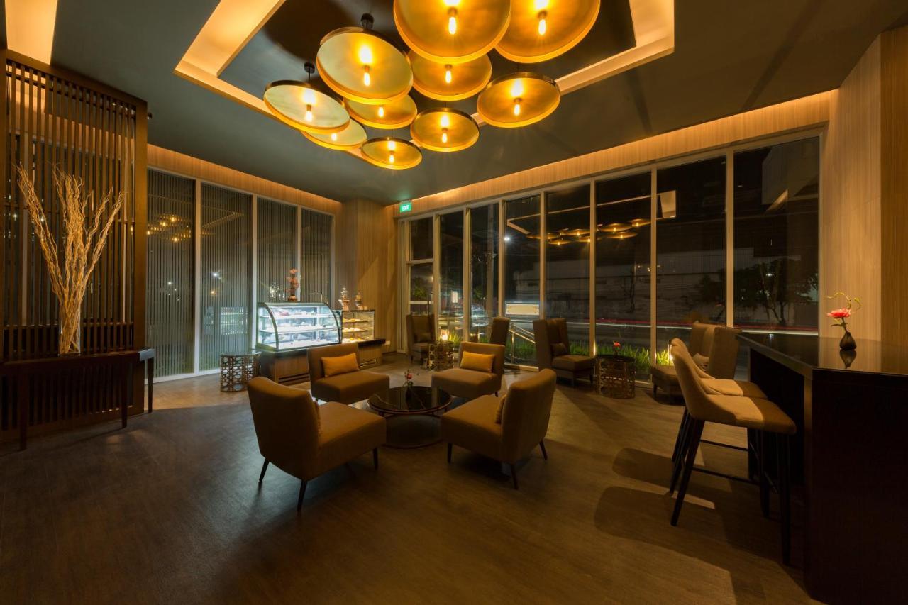 Zealax Hotel & Residence Yangon Exterior foto