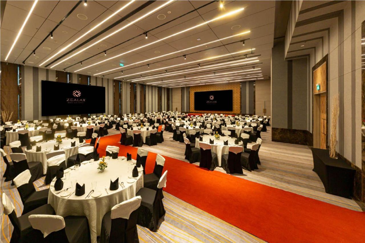 Zealax Hotel & Residence Yangon Exterior foto